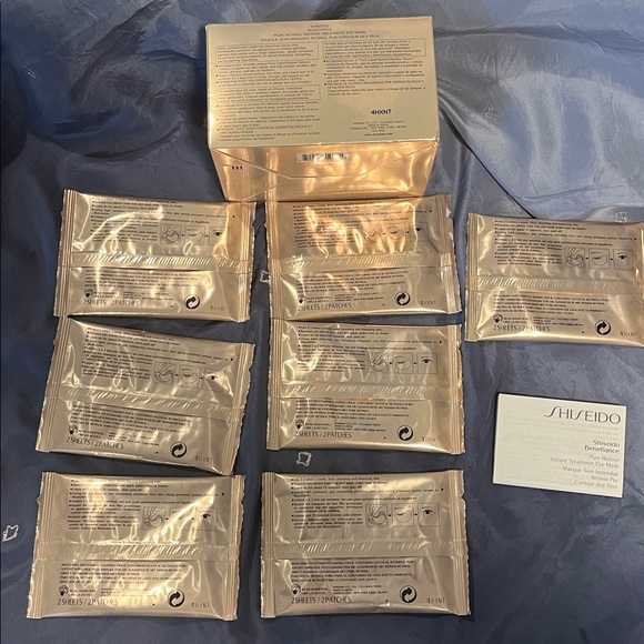 SHISEIDO Benefiance Pure Retinol Instant Treatment Eye Mask 
SEVEN PACKAGES - Picture 3 of 9